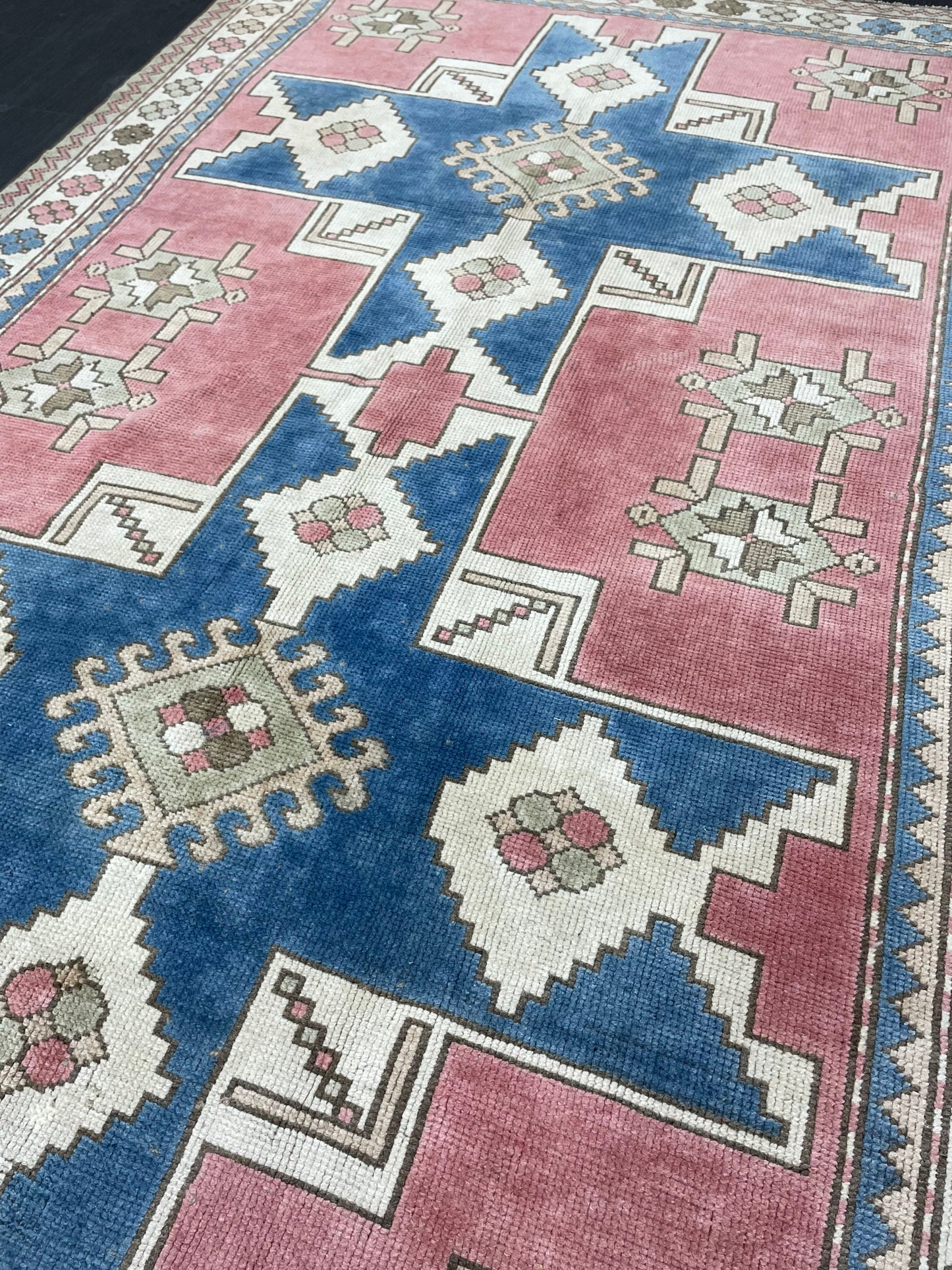 Vintage Blue and Pink Rug 5x8 Vintage Persian Rug Muted Vintage Rug Wool Muted Oushak Rug Hand Made Rugs Vintage Turkish Rug