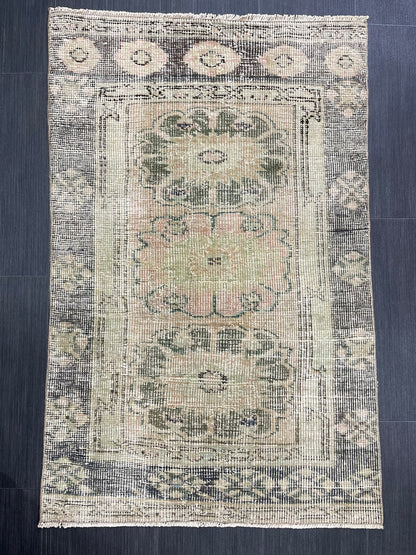 Bathroom Vintage Rug 2.6 x 4 Rug Oushak Rug, Wool Oriental Rug Handmade Rug Persian Rug, Vintage Turkish Rug Hand Knotted Wool Rug