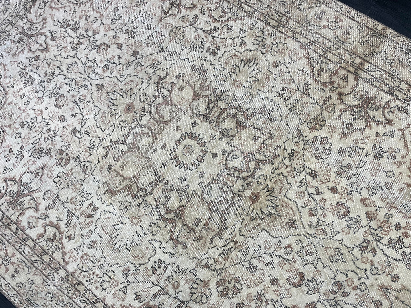 Muted Persian RUG Neutral Vintage 6.4 x 9.7 Rug Large Vintage Rug Wool Oushak Rug Hand Made Rugs Vintage Turkish Rug Neutral Rug