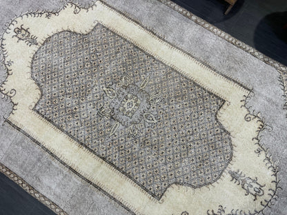 Handmade Vintage Rug, Turkish 5.2 x 9 Rug, Muted Hand Knotted Wool Rug, Handmade Rug, Antique Rug,