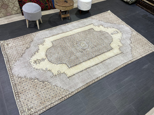 Handmade Vintage Rug, Turkish 5.2 x 9 Rug, Muted Hand Knotted Wool Rug, Handmade Rug, Antique Rug,