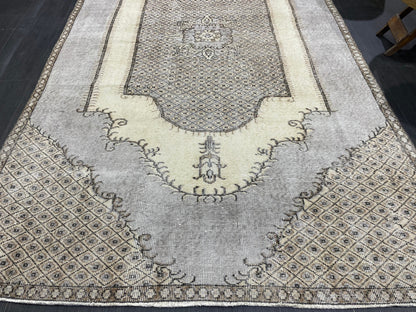 Handmade Vintage Rug, Turkish 5.2 x 9 Rug, Muted Hand Knotted Wool Rug, Handmade Rug, Antique Rug,
