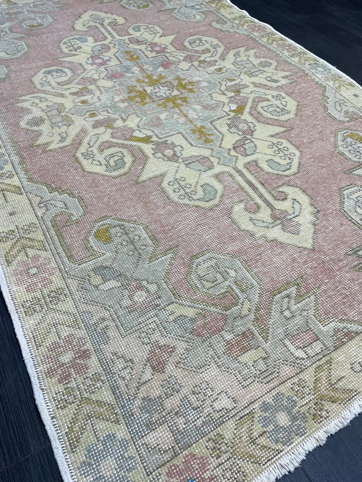 Vintage Rug, Persian Rug, Muted Handmade 4.7 x 7.4 Rug, Natural Wool Oushak Rug Hand Knotted, Vintage Turkish Rug