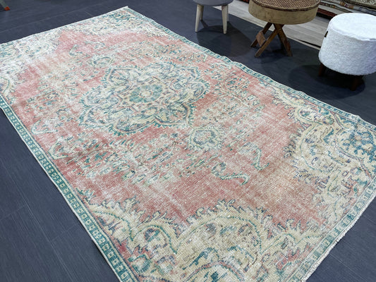 Antique Rug, Turkish 4.9 x 8.6 Rug, Persian RUG, Oushak Rug, Hand knotted Rug, Distressed Rug, Vintage Rug, Handmade Rug, woven rug.