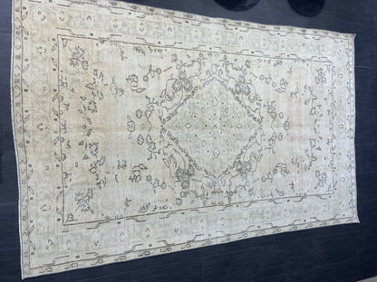 Muted Vintage Rug, Persian 5.6 x 8.7 Rug, Living Room Rug,Oushak Rug,Hand Knotted Rug, NEUTRAL Rug,Turkish Rug, Handmade Rugs