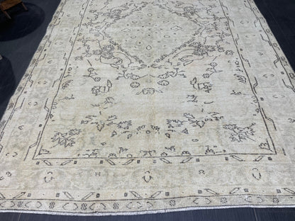 Muted Vintage Rug, Persian 5.6 x 8.7 Rug, Living Room Rug,Oushak Rug,Hand Knotted Rug, NEUTRAL Rug,Turkish Rug, Handmade Rugs