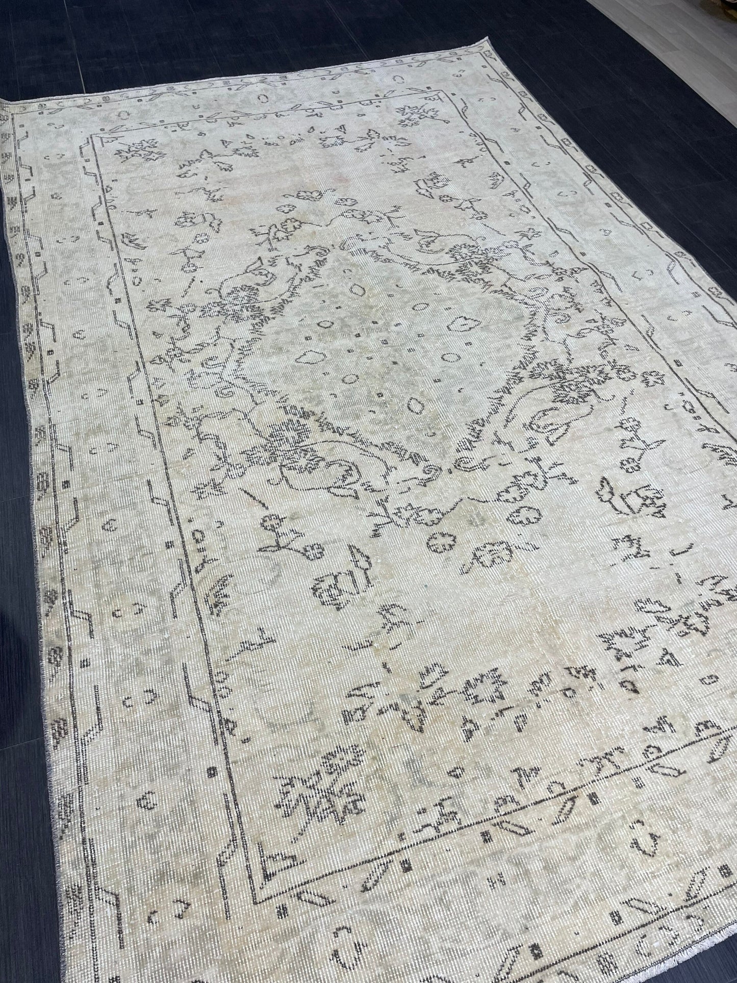 Muted Vintage Rug, Persian 5.6 x 8.7 Rug, Living Room Rug,Oushak Rug,Hand Knotted Rug, NEUTRAL Rug,Turkish Rug, Handmade Rugs