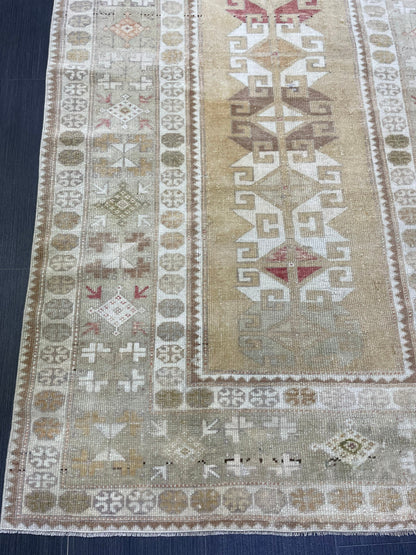 Vintage Rug, Oushak Rug, Wool Oriental 4 x 6.4 Rug, Handmade Rug, Persian Rug, Vintage Turkish Rug Hand Knotted Wool Rug