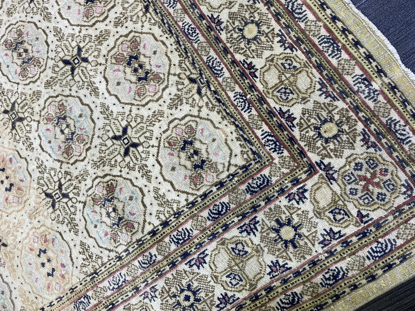 Fine Hand Knotted Rug, Vintage 4x6 Rug, Persian Rug, Turkish Rug, Oushak Rug, Handmade Rug, Rustic Rug, Wool Rug, Oriental Rug