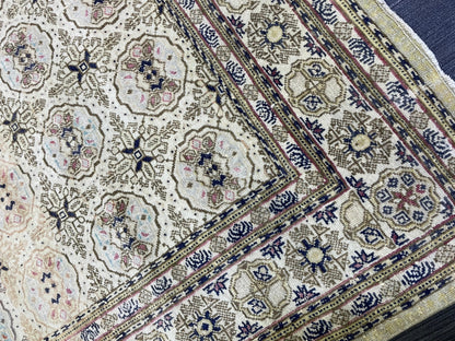 Fine Hand Knotted Rug, Vintage 4x6 Rug, Persian Rug, Turkish Rug, Oushak Rug, Handmade Rug, Rustic Rug, Wool Rug, Oriental Rug