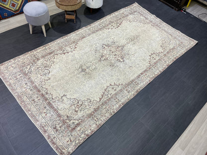 Persian Rug, Neutral Turkish Rug, Antique 5.2 x 9.8 Rug, Neutral Rug, Oushak Rug, Hand knotted Rug, Distressed Rug, Vintage Rug, Handmade