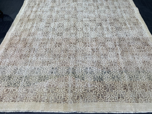 Antique WOOL RUG, Vintage 6x9 Rug, Turkish Oushak Rug, Handmade Rug, Distressed Rug, Oushak Rug, Farmhouse  Rug, Oriental Rug,Rustic Rug