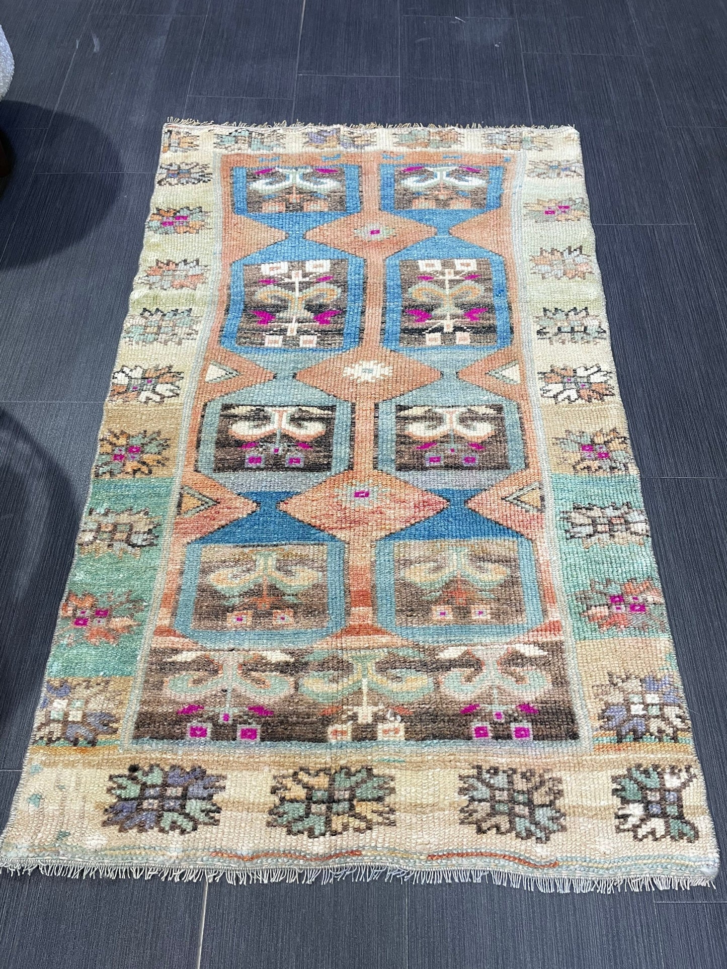Vintage Rug, TURKISH 2.6 x 4 Rug, Vintage Wool Rug, Oushak Rug Orient Rug, Hand Knotted Rug, 100% Wool Rug, Handmade Rug