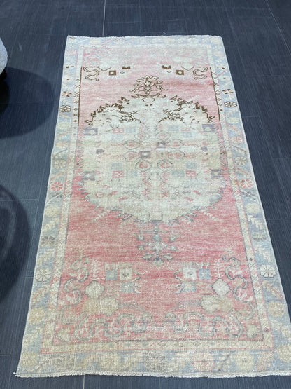 Antique Rug, Vintage 2.8 x 5 Rug, Turkish Wool Rug, Oushak Rug, Hand Knotted Rug, Persian Rug, Handmade Rug