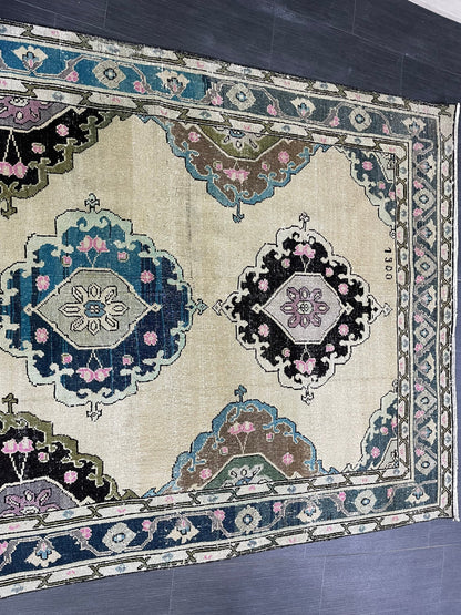 Antique Rug, TURKISH RUG, VINTAGE Rug, Living Room4.9 x 7.9 Rug, Oushak Rug, Handmade Rug, Earth Tones rug, Persian Rug, farmhouse rug