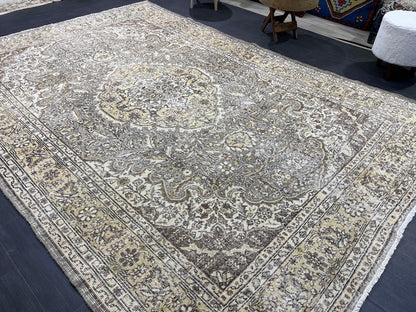 Persian Rug, Vintage 6.7 x 9.9 Rug, Handmade Rug, Hand Knotted Oushak Rug, Turkish Rug Kitchen Rug Wool Rug, Dark Rug, Brown Black Rug