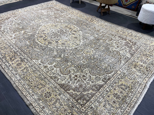 Persian Rug, Vintage 6.7 x 9.9 Rug, Handmade Rug, Hand Knotted Oushak Rug, Turkish Rug Kitchen Rug Wool Rug, Dark Rug, Brown Black Rug