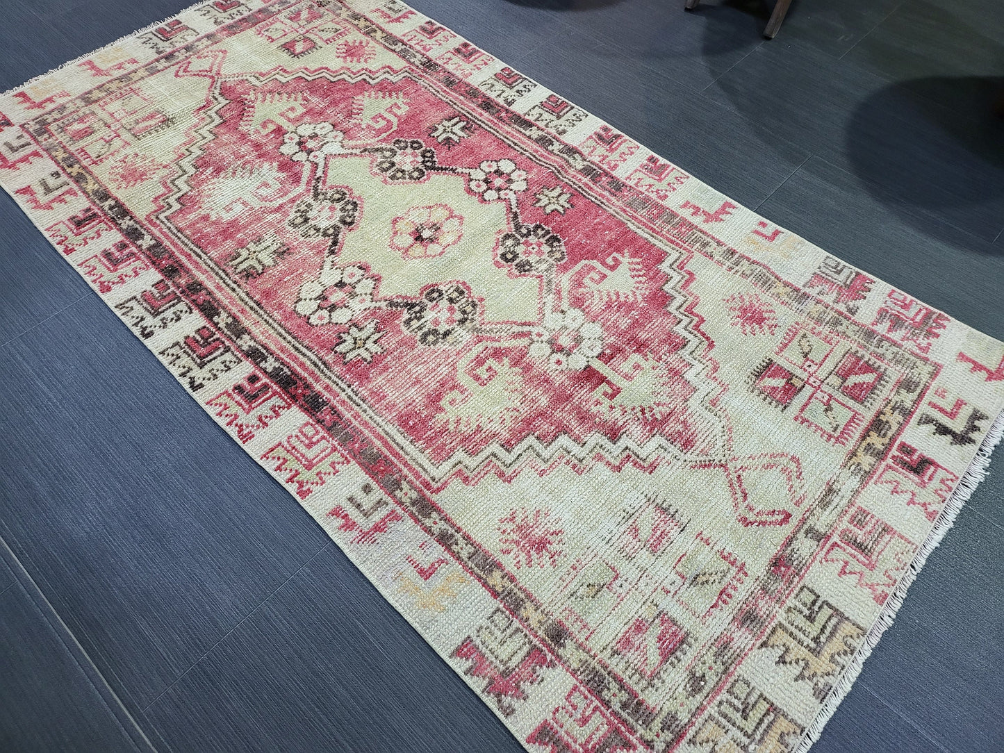 Vintage Oushak Rug, Vintage Persian 2.6 x 4.10 Rug, Wool Oushak Rug, Handmade Rugs, Vintage Turkish Rug, Hand Knotted Rug