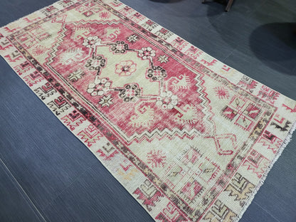 Vintage Oushak Rug, Vintage Persian 2.6 x 4.10 Rug, Wool Oushak Rug, Handmade Rugs, Vintage Turkish Rug, Hand Knotted Rug