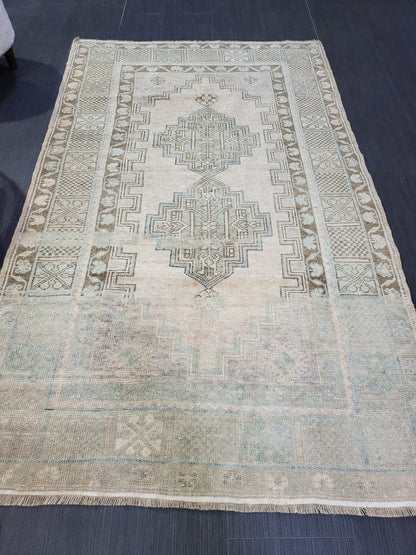 Muted Rustic Rug, Floor 3.9 x 6.4 Rug, Persian Rug, Muted Turkish Rug, Farmhouse Rug, Vintage Rug, Wool rug,Handknotted rug