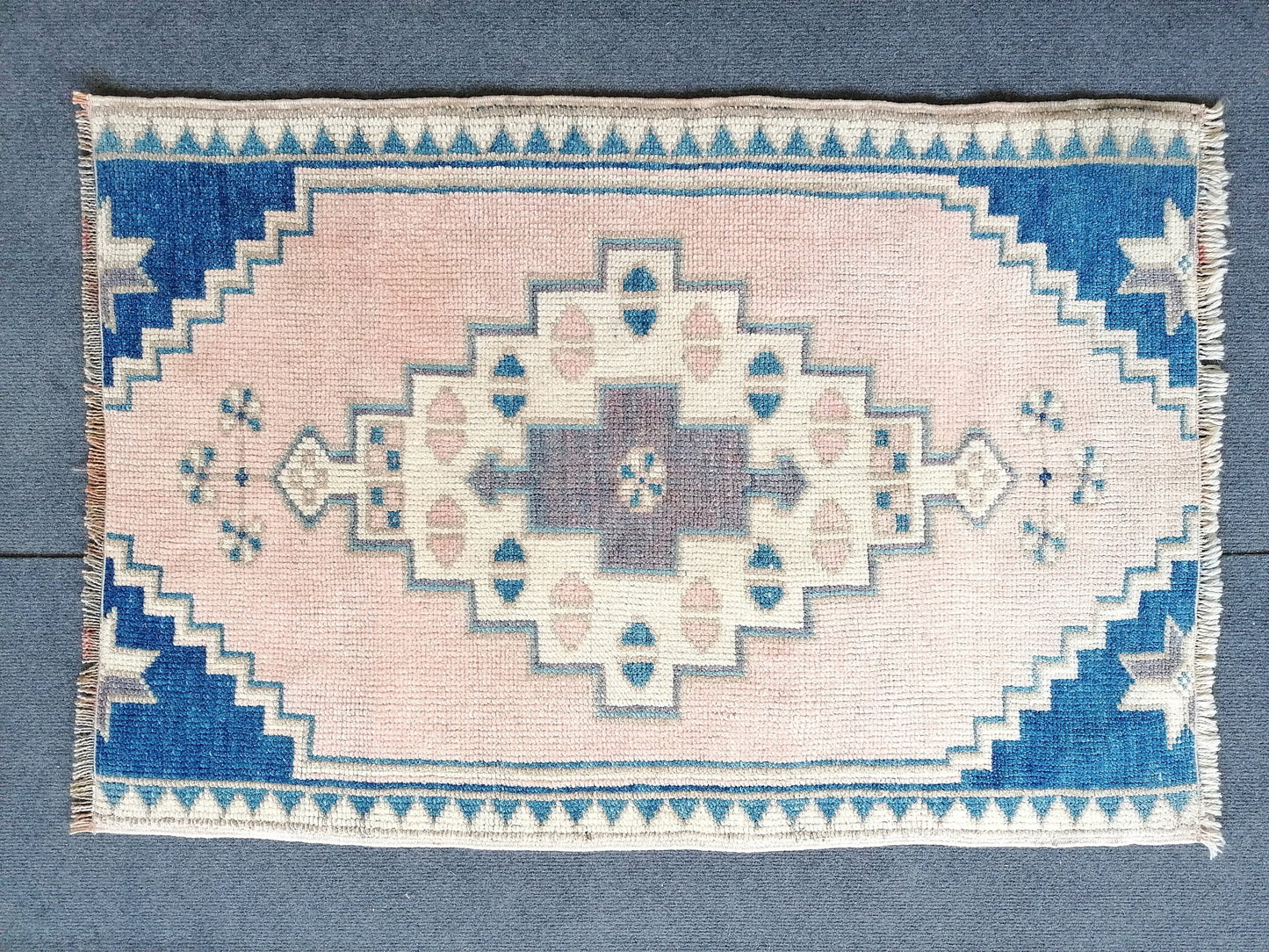 2.4 x 3.4 Vintage small rug,turkish rug,oushak rug, entryway rug,kitchen rug,