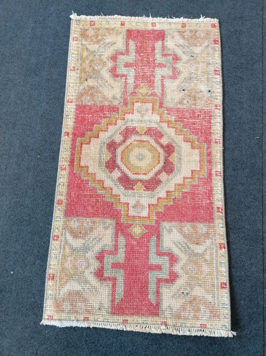 1.6 x 3 Turkish small rug,vintage small rug,vintage oushak rug,unique hand made rug