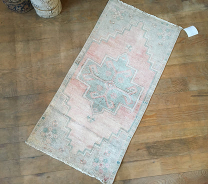 1.6 x 3 feet wool handmade oushak mini entryway rug,