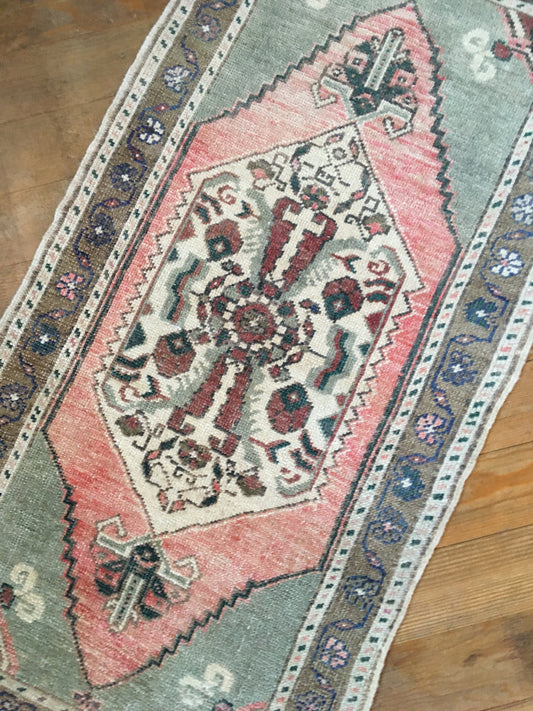 2x3 feet pink handmade mini rug, turkish bedroom small rug, kitchen oushak mini rug, grey muted color bath mat, vintage bathroom wool rugs