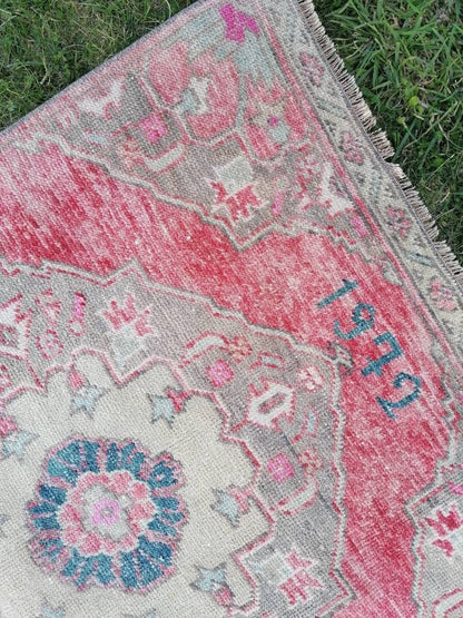 3 x 10.2 Oushak runner, turkish wool runner rug, vintage hallway runner unique hand made wool rug kitchen runner rug,
