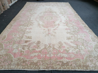 5.6 x 9.4 Large turkısh vıntage rug vıntage oushak rug,