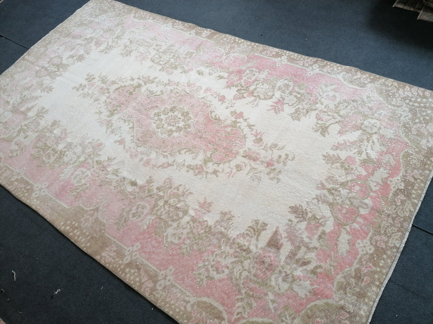5.6 x 9.4 Large turkısh vıntage rug vıntage oushak rug,