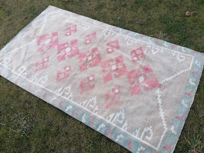 Vintage oushak rug, turkish rug 4.7 x 8 pastel vintage rug, handmade wool runner,