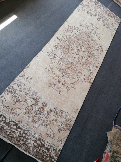 3 x 9.9 Turkish runner rug, vintage runner rug , vintage oushak rug,