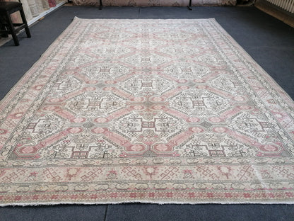 Larger vintage rug 6.4 x 9.5 oushak rug, vintage anatolian rug,kitchen rug unique handmade rug