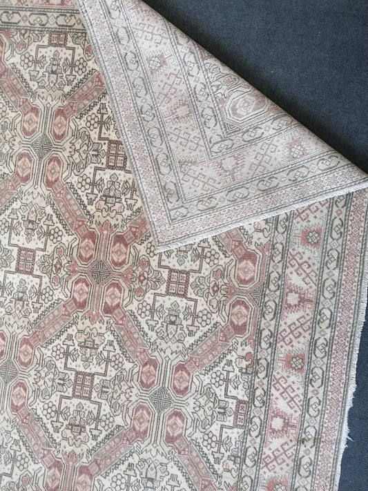 Larger vintage rug 6.4 x 9.5 oushak rug, vintage anatolian rug,kitchen rug unique handmade rug