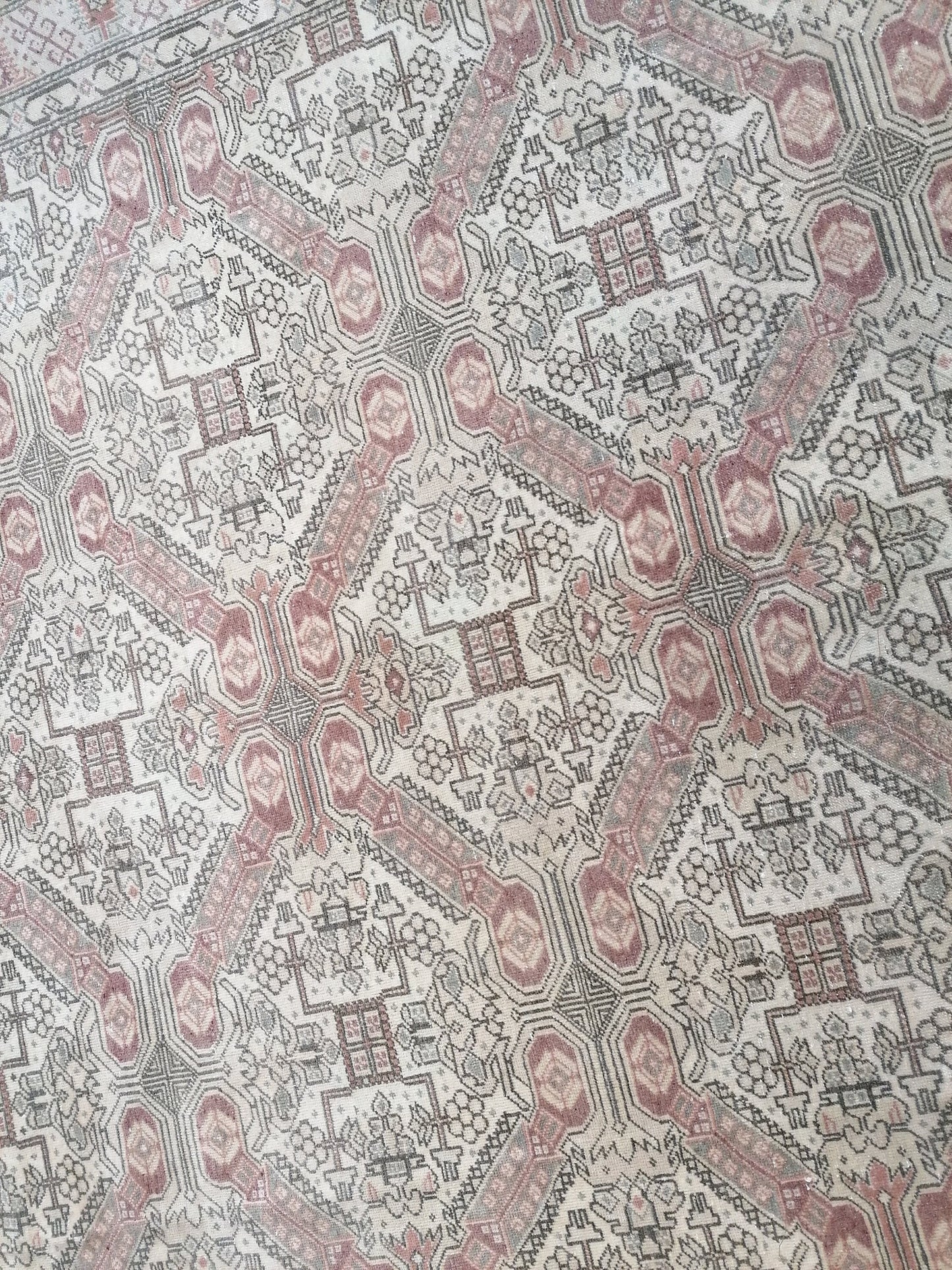 Larger vintage rug 6.4 x 9.5 oushak rug, vintage anatolian rug,kitchen rug unique handmade rug