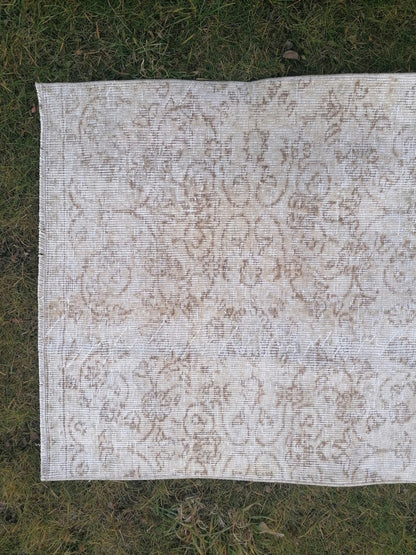 Faded turkish runner 2.8 x 9 muted turkish runner, runner rug, kitchen runner, vintage runner rug