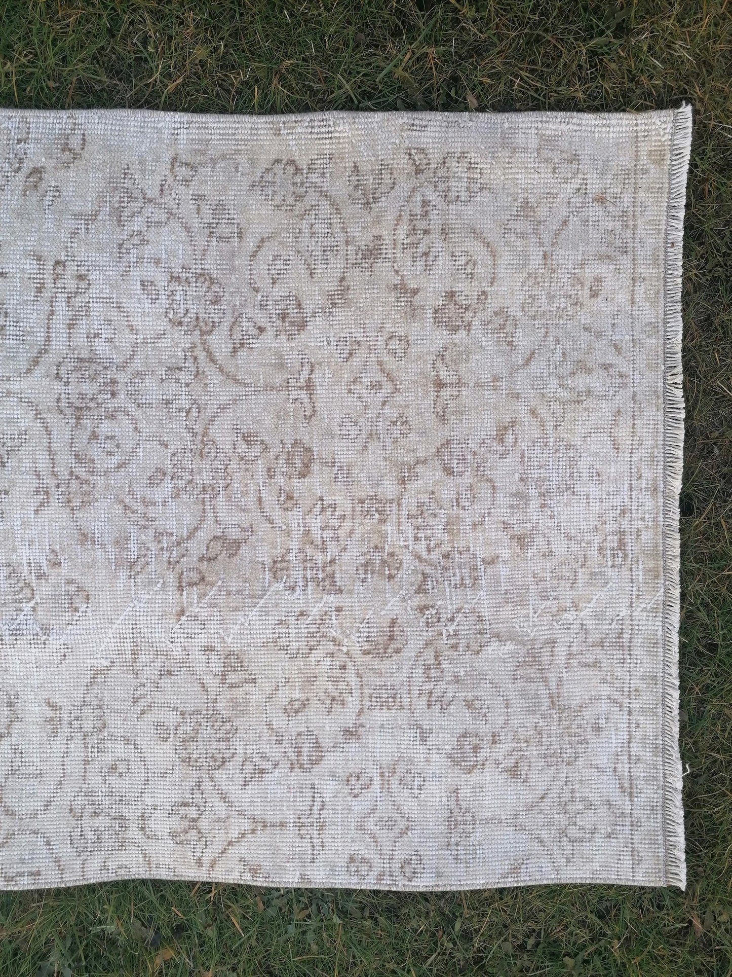 Faded turkish runner 2.8 x 9 muted turkish runner, runner rug, kitchen runner, vintage runner rug
