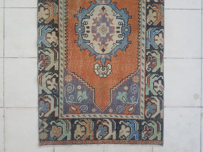 33 x 109 inches Turkish runner rug, vintage runner rug, vintage oushak rug,