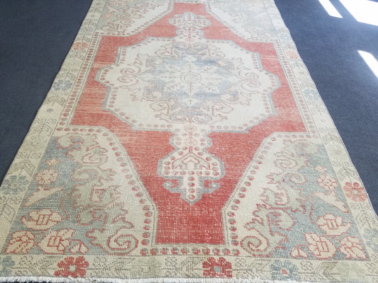 55 x 83 inchesTurkish rug, vintage rug, oushak rug, kitchen rug, bohemian rug, traditional
