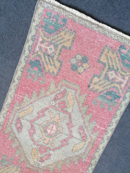 Turkish small rug, anatolian Vintage rug, handmade rug,wool rug 3x1'7 feet