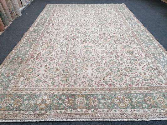 6 x 9.7 feet Large turkish rug, vintage rug, oushak rug, wool vintage rug anatolian rug,unique handmade rug