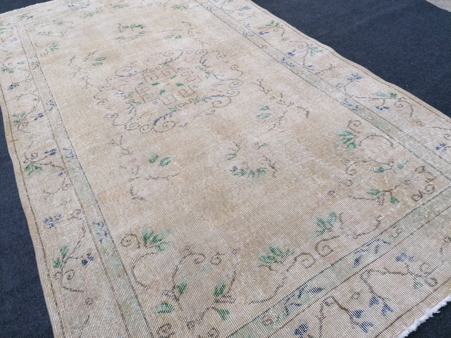 8.6 x 4.10 Oushak turkish rug, vintage rug, kitchen rug