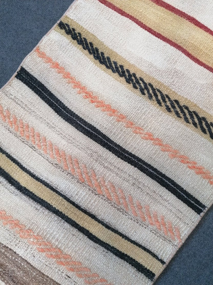 Vintage rug , flat woven kilim rug with embroidery rug, oriental carpet, vintage kilim rug wool carpet rug, flat pile rug 1.9 x 7 feet