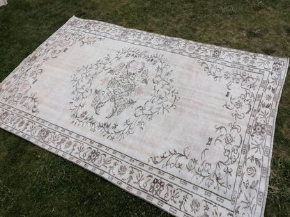 handmade wool rug, distressed rug 5.10 x 9 vintage rug, oushak turkish rug