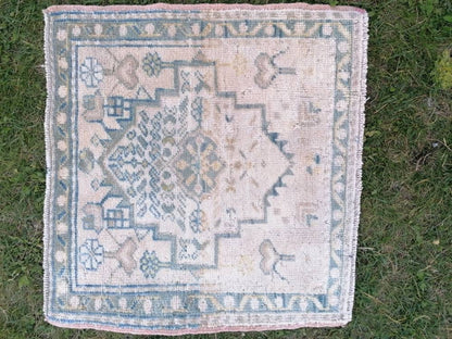 Oushak wool rug, turkish small rug vintage rug unique hand made rug kitchen rug bohemian rug 1.10 x 1.10 feet