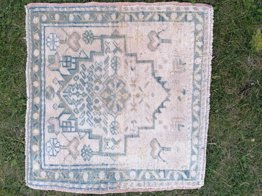 Oushak wool rug, turkish small rug vintage rug unique hand made rug kitchen rug bohemian rug 1.10 x 1.10 feet