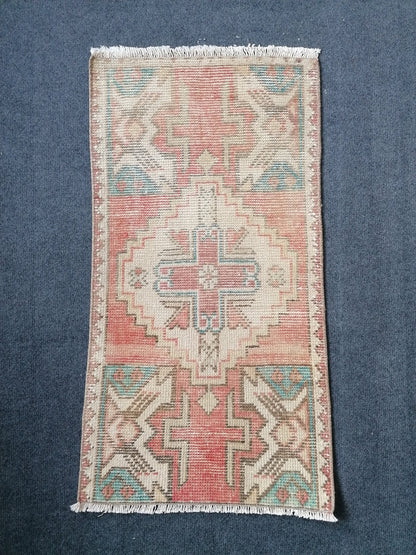1.6 x 2.10 Oushak turkish small  rug,turkish rug,oushak rug,vintage rug,kitchen rug,vintage oushak rug,