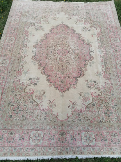 6.7 x 8.7 Vintage rug, pastel vintage oushak rug, unique handmade rug, traditional turkish rug