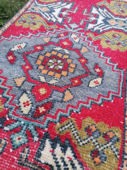 Turkish rug vintage rug, small handmade rug, wool rug 3x1'7 feet
